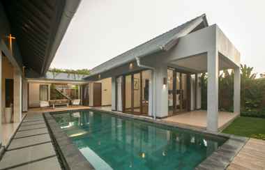 Hồ bơi 2 Villa Ciwuwi Balangan by Nagisa Bali