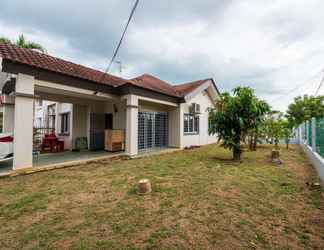 Exterior 2 Bagan Lalang 3Bedroom Relax Homestay