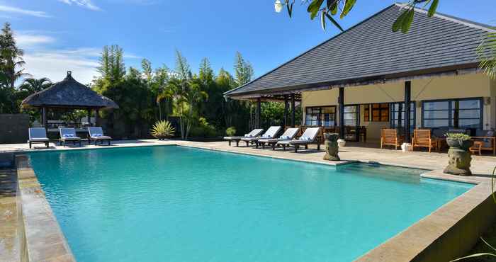 Kolam Renang Villa Lovina Beach 1 