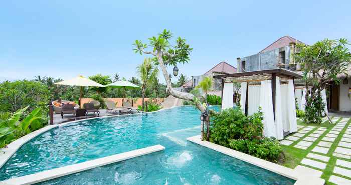 Kolam Renang Manah Shanti Suite by Pramana Villas