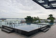 Swimming Pool 4 CozyHomes at One Residence Batam