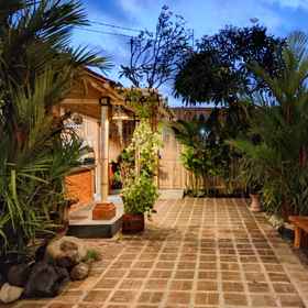 Kubu Di-Kayla's Guest House1 , 飯店Lalapan Spesial Mas Rizki