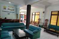 Lobi Royal Hotel Cepu