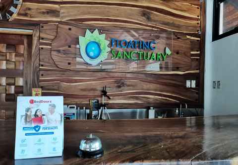 Lobby RedDoorz Hostel @ Floating Sanctuary Bulacan