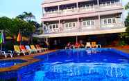 Kolam Renang 4 Southern Star Resort