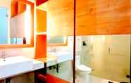 Toilet Kamar 3 Mimi D. Sunset Kuta Villa - PRIVATE POOL 3 BR