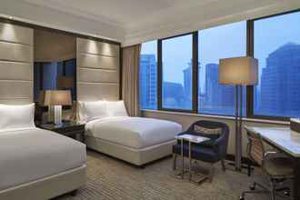 Bedroom 4 Singapore Marriott Tang Plaza Hotel