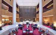 Lobby 3 Singapore Marriott Tang Plaza Hotel