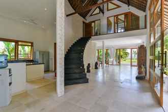 Lobby 4 Villa Brombong Pantai 