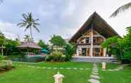 Lobi 2 Villa Brombong Pantai 