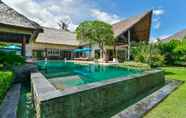 Swimming Pool 3 Villa Brombong Pantai 