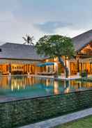 SWIMMING_POOL Villa Brombong Pantai 