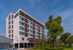 Exterior 6 K Garden Service Apartment