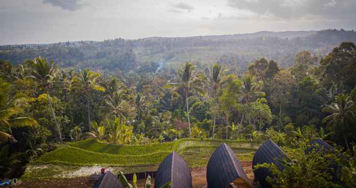 Nearby View and Attractions Omah Bapak Ijen Eco House