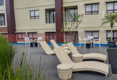Swimming Pool 3 Fully Furnished 2BR Apartment Atria Residences By Travelio