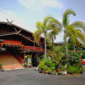 Pueng Luang Hotel 1, Hotel Naphalai Hospital