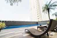 Swimming Pool Spacious Studio at Galeri Ciumbuleuit 3 Apartment By Travelio