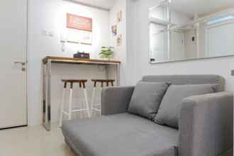 Ruang Umum 4 Relax Living 2BR at Bassura City Apartment By Travelio