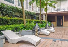 泳池 4 Stunning Studio at Bogor Icon Apartment By Travelio