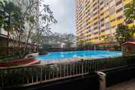 Bangunan Modern 2BR at Sentra Timur Apartment By Travelio