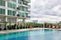 สระว่ายน้ำ Apartment Tree Park BSD 2101