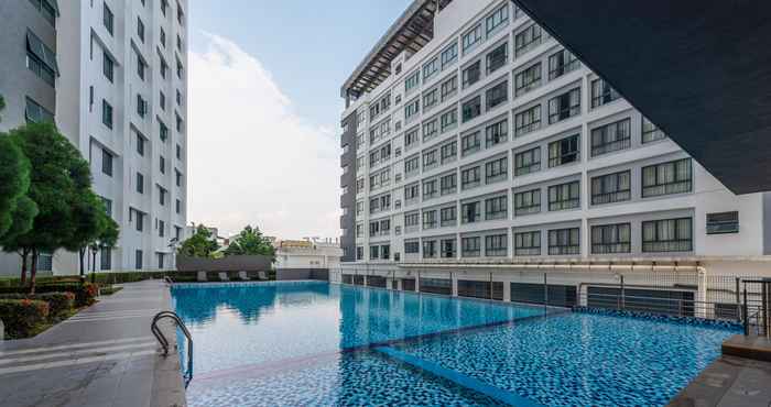 Swimming Pool D'pulze Shopping Mall Homestay Is Now Open To Book!