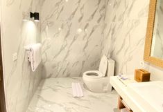 In-room Bathroom 5 Kayangan Boutique Hotel