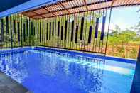 Kolam Renang Cordova Suites