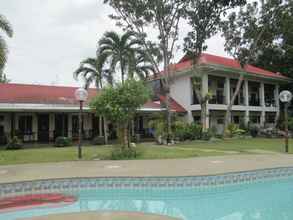 Kolam Renang 4 RedDoorz Plus @ Rio Grande de Laoag Resort Hotel Ilocos Norte