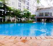 Kolam Renang 2 Fabulous Studio Apartment at Scientia Residence By Travelio