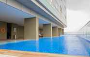 Kolam Renang 5 Spacious 1BR at Praxis Apartment By Travelio