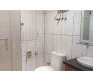 In-room Bathroom 7 Apt Sentra Timur Residence by Abil