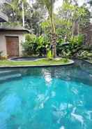 SWIMMING_POOL 