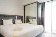 Kamar Tidur Well Appointed Studio at West Vista Apartment By Travelio