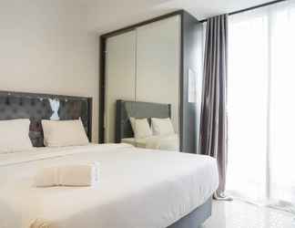 Kamar Tidur 2 Well Appointed Studio at West Vista Apartment By Travelio