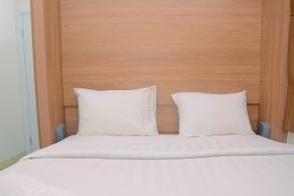 Bilik Tidur 4 Trendy 2BR at Green Pramuka Apartment By Travelio