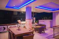 Bar, Kafe, dan Lounge E Luxury Suite Seminyak by Innapps