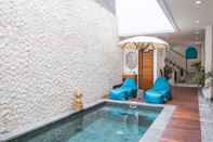 Swimming Pool Umah Reis Guesthouse