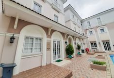 Exterior 7 Homey Studio Guest House at Alesha Vanya Park BSD (Sharing Bathroom) By Travelio