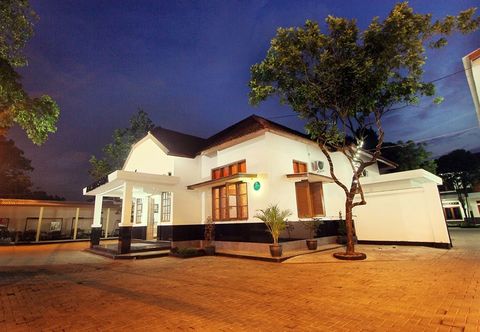 外部的 Hotel Kalimasada by Innapps