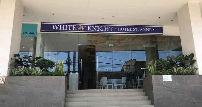 Lobby White Knight Hotel Saint Anne Manila