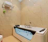 In-room Bathroom 7 Cam Binh Hotel