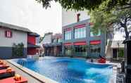 Swimming Pool 3 Asyana Kemayoran Jakarta
