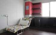 Common Space 2 Loft Studio at Pinewood Apartment Jatinangor near JATOS By Travelio