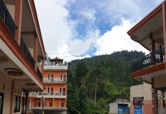 Exterior 3 Hollymoon Sekar Ayu