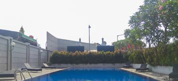 로비 2 Relaxing and Comfy Studio at Tifolia Apartment By Travelio