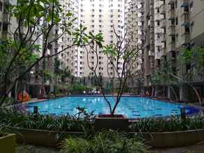 Swimming Pool 4 Stylish and Private 2BR at Gateway Apartment Ahmad Yani Cicadas By Travelio