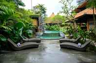 Kolam Renang JAPA Suites & Villas