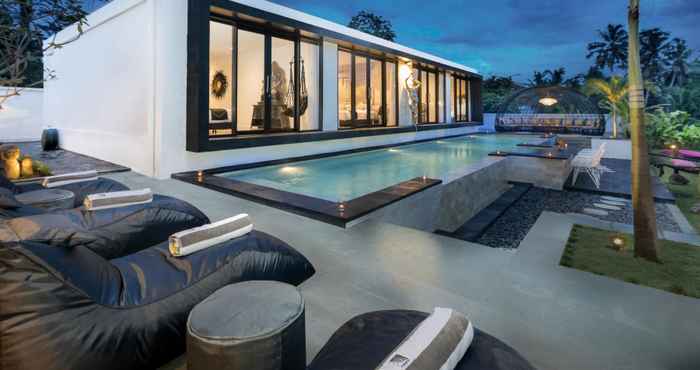 สระว่ายน้ำ Zebra Villa by Nagisa Bali