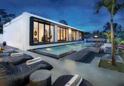 Swimming Pool Zebra Villa by Nagisa Bali